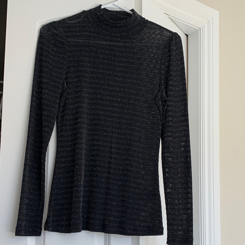 RW&CO. Black Textured Long Sleeve Top